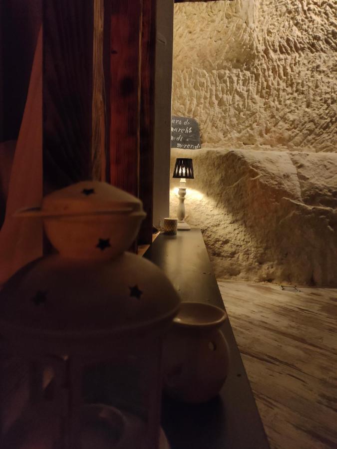 Les Troglos De Beaulieu Loches Exterior foto