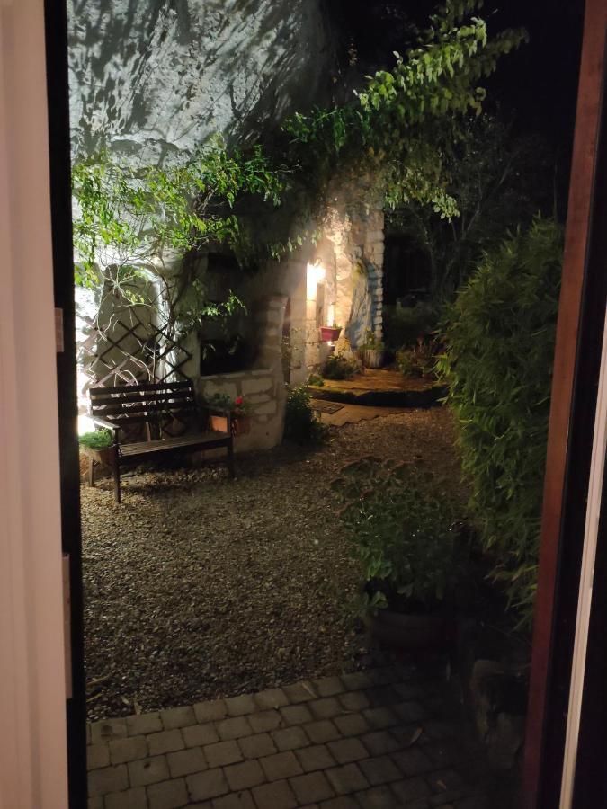 Les Troglos De Beaulieu Loches Exterior foto